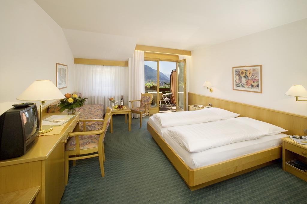 Hotel Thurnergut Dorf Tirol Zimmer foto