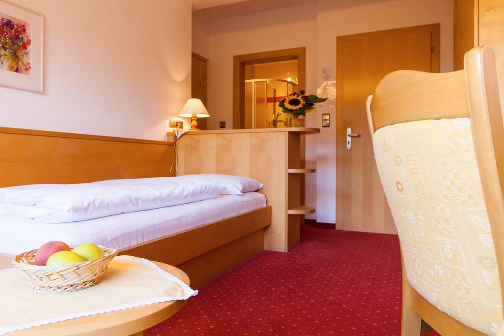 Hotel Thurnergut Dorf Tirol Exterior foto